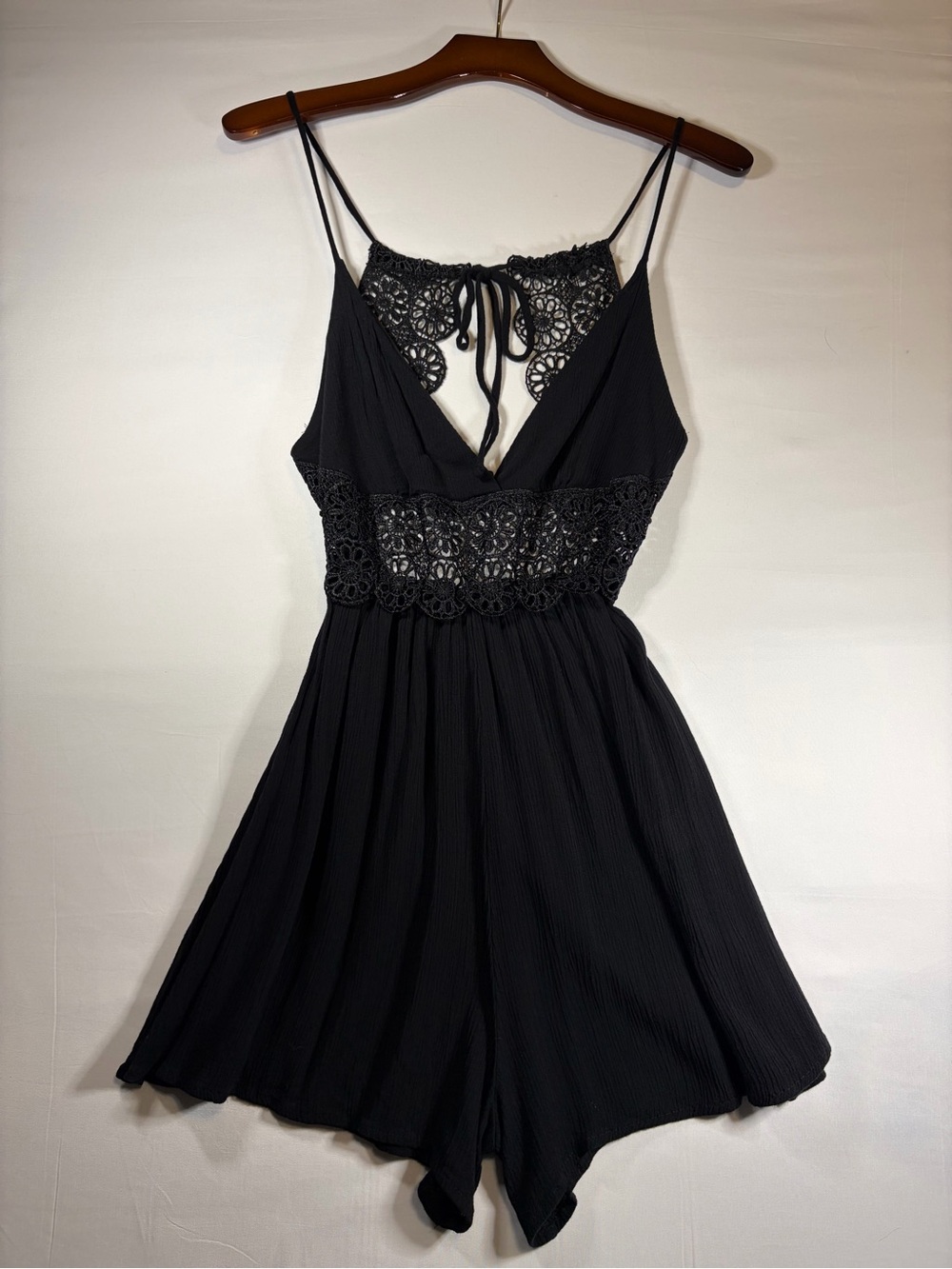 Black Lace-Detail Spaghetti Strap Mini Romper